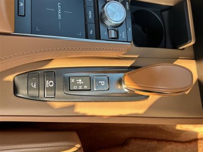 صورة مصغرة 18 لـ 2020 Lexus LC