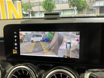 MERCEDES-BENZ GLB - 3