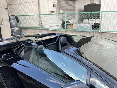 LAMBORGHINI AVENTADOR ROADSTER - 6