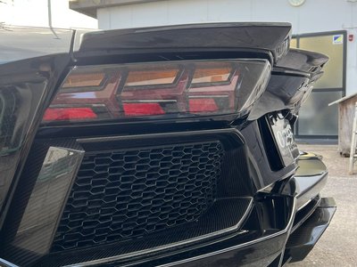 LAMBORGHINI AVENTADOR ROADSTER - 4