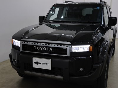 TOYOTA LAND CRUISER - 7
