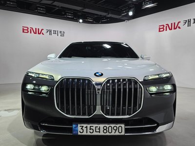 BMW 7 SERIES - 1