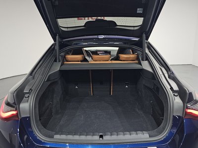 2022 BMW I4 缩略图 26