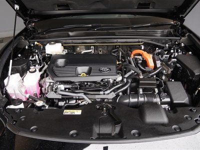 2024 Toyota CROWN SPORT photo 3