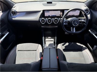MERCEDES-BENZ GLA - 2