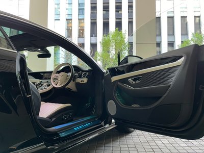 BENTLEY CONTINENTAL GT - 8