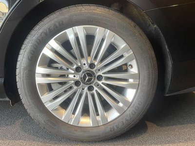 MERCEDES-BENZ C-CLASS - 4