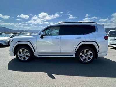 TOYOTA LAND CRUISER 300 - 3