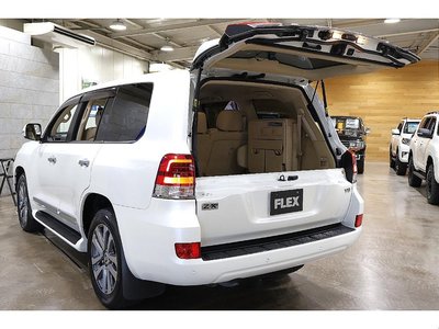 2016 Toyota LAND CRUISER 200 — миниатюра 36