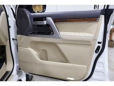 2016 Toyota LAND CRUISER 200 — миниатюра 18