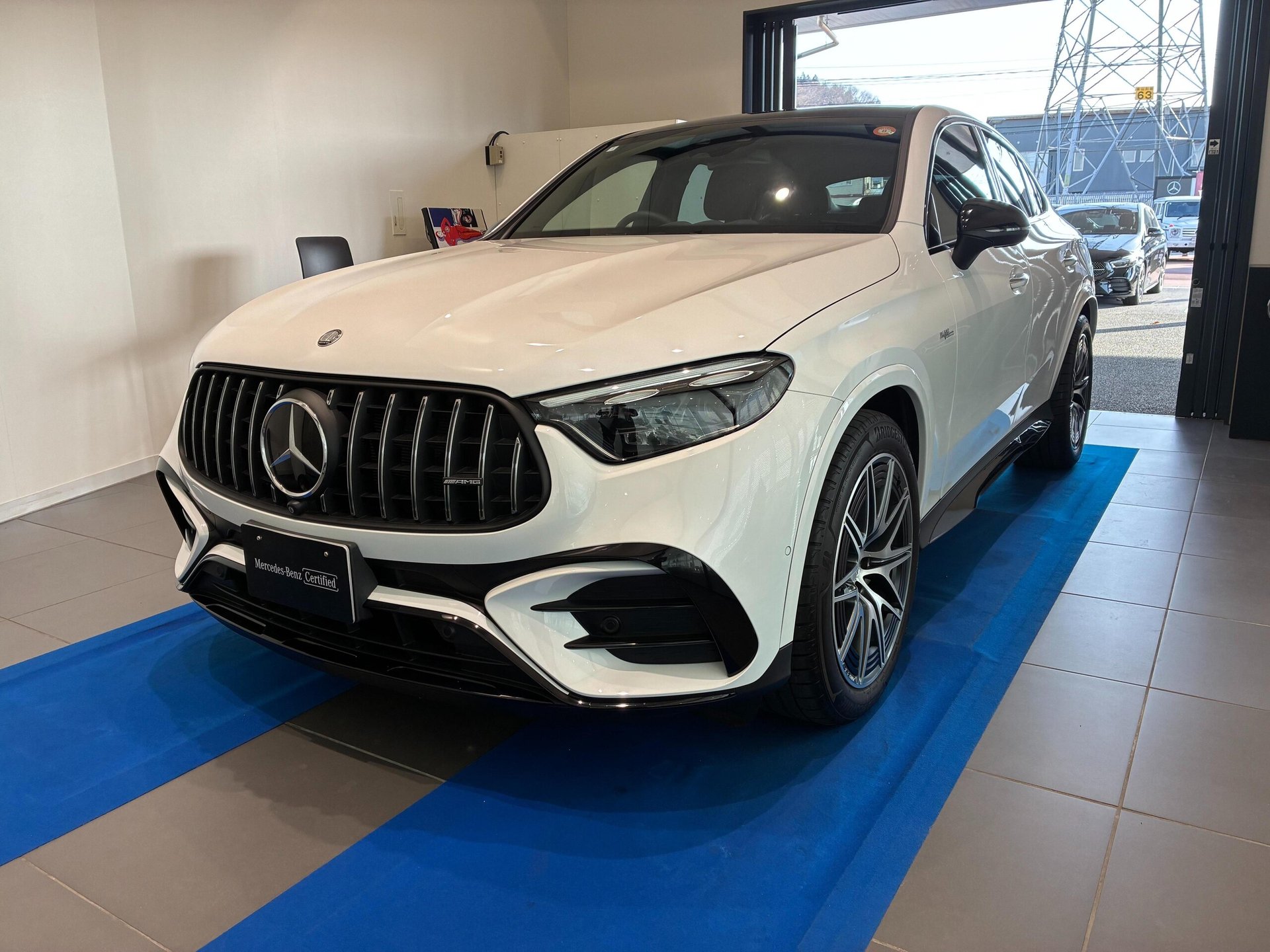 MERCEDES-BENZ GLC AMG - View 1