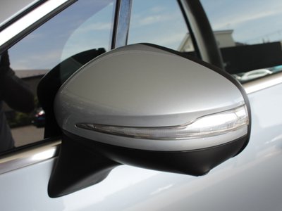 MERCEDES-BENZ EQE - 7