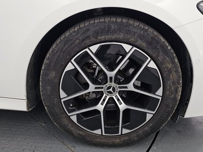 MERCEDES-BENZ E-CLASS - 6