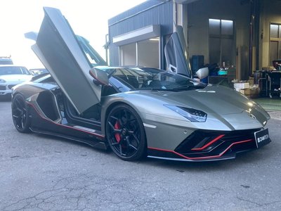 LAMBORGHINI AVENTADOR - 9