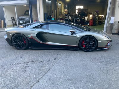 LAMBORGHINI AVENTADOR - 7
