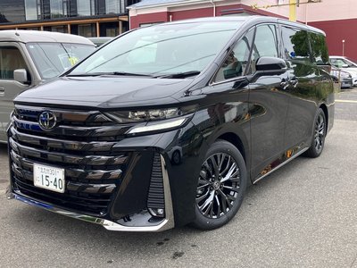 TOYOTA VELLFIRE - 1