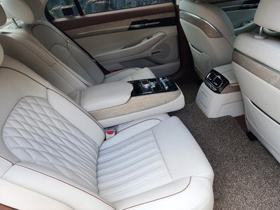 2020 Genesis G90 — миниатюра 14