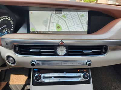 2020 Genesis G90 — миниатюра 12