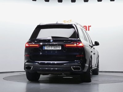 2021 BMW X7 照片 3