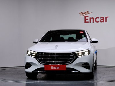 MERCEDES-BENZ E-CLASS - 2