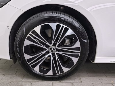 MERCEDES-BENZ E-CLASS - 6