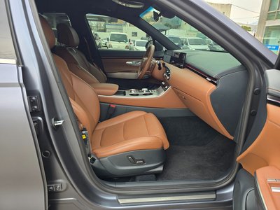 2024 Genesis GV70 thumbnail 15