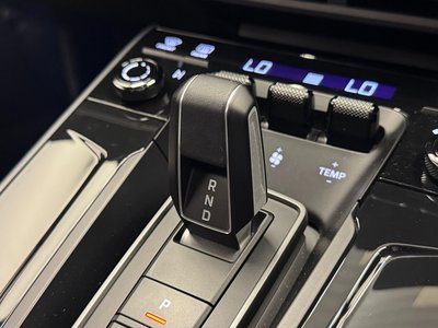 صورة مصغرة 57 لـ 2025 Porsche 911