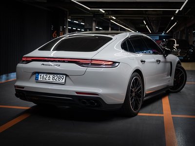 2022 Porsche PANAMERA — фото 3