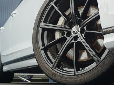 2025 AUDI A8 — миниатюра 19