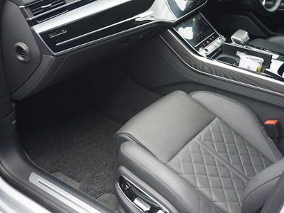 2025 AUDI A8 — миниатюра 29