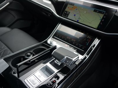 2025 AUDI A8 — миниатюра 39