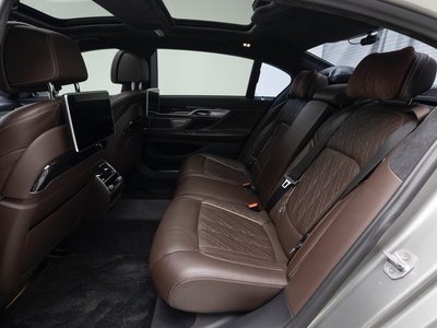 2020 BMW 7 SERIES thumbnail 12