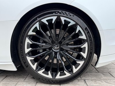 صورة مصغرة 43 لـ 2023 Lexus LC