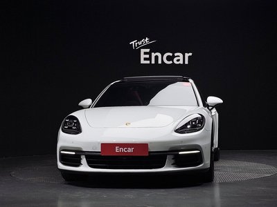 2018 Porsche PANAMERA 照片 2
