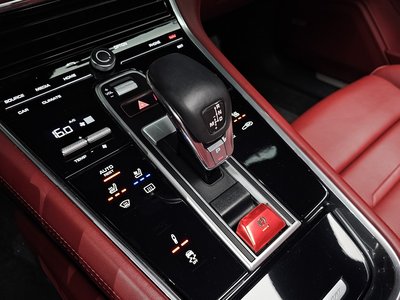 صورة مصغرة 12 لـ 2018 Porsche PANAMERA