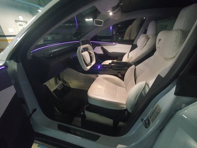 صورة 8 لـ 2025 Tesla MODEL Y