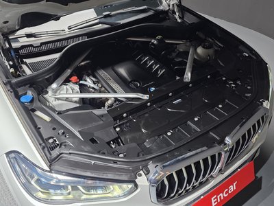 صورة 7 لـ 2021 BMW X5