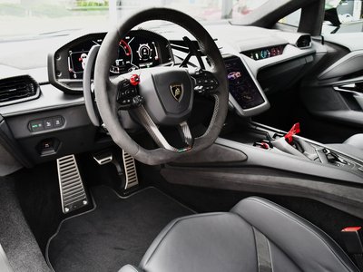LAMBORGHINI REVUELTO - 3