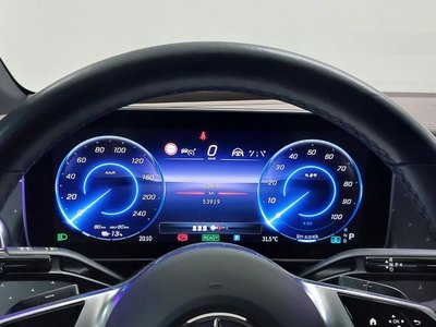 صورة 8 لـ 2022 Mercedes-BENZ EQE