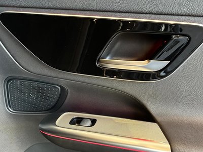 2026 Mercedes-BENZ GLC 缩略图 24
