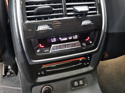2022 BMW X7 thumbnail 31
