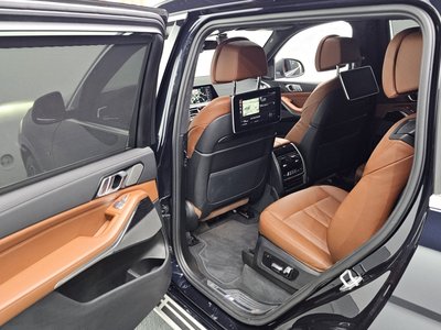 2022 BMW X7 thumbnail 24