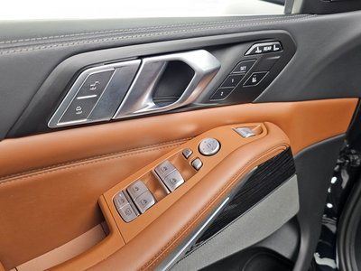 2022 BMW X7 thumbnail 28