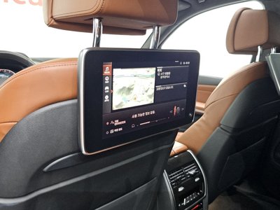 2022 BMW X7 thumbnail 23