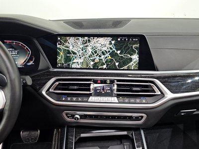 2022 BMW X7 thumbnail 18
