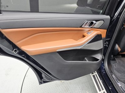 2022 BMW X7 thumbnail 15