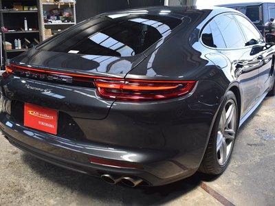 PORSCHE PANAMERA - 5