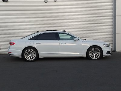 AUDI A8 - 6