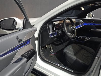 صورة مصغرة 13 لـ 2025 BMW 7 SERIES