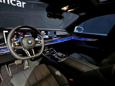 صورة مصغرة 33 لـ 2025 BMW 7 SERIES